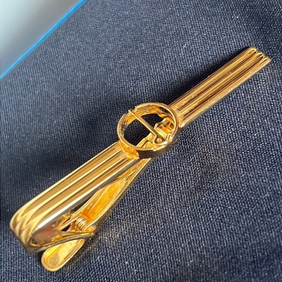 Dunhill D Logo Gold Tone  Metal Tie Clip Necktie Pin Bar Men Formal Jewelry Auth - Picture 5 of 15